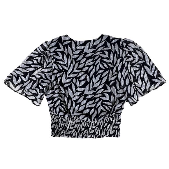 Monochrome Palm Print Flutter Sleeve Blouse S | Black Ivory Resort Editorial Top - Picture 4 of 12